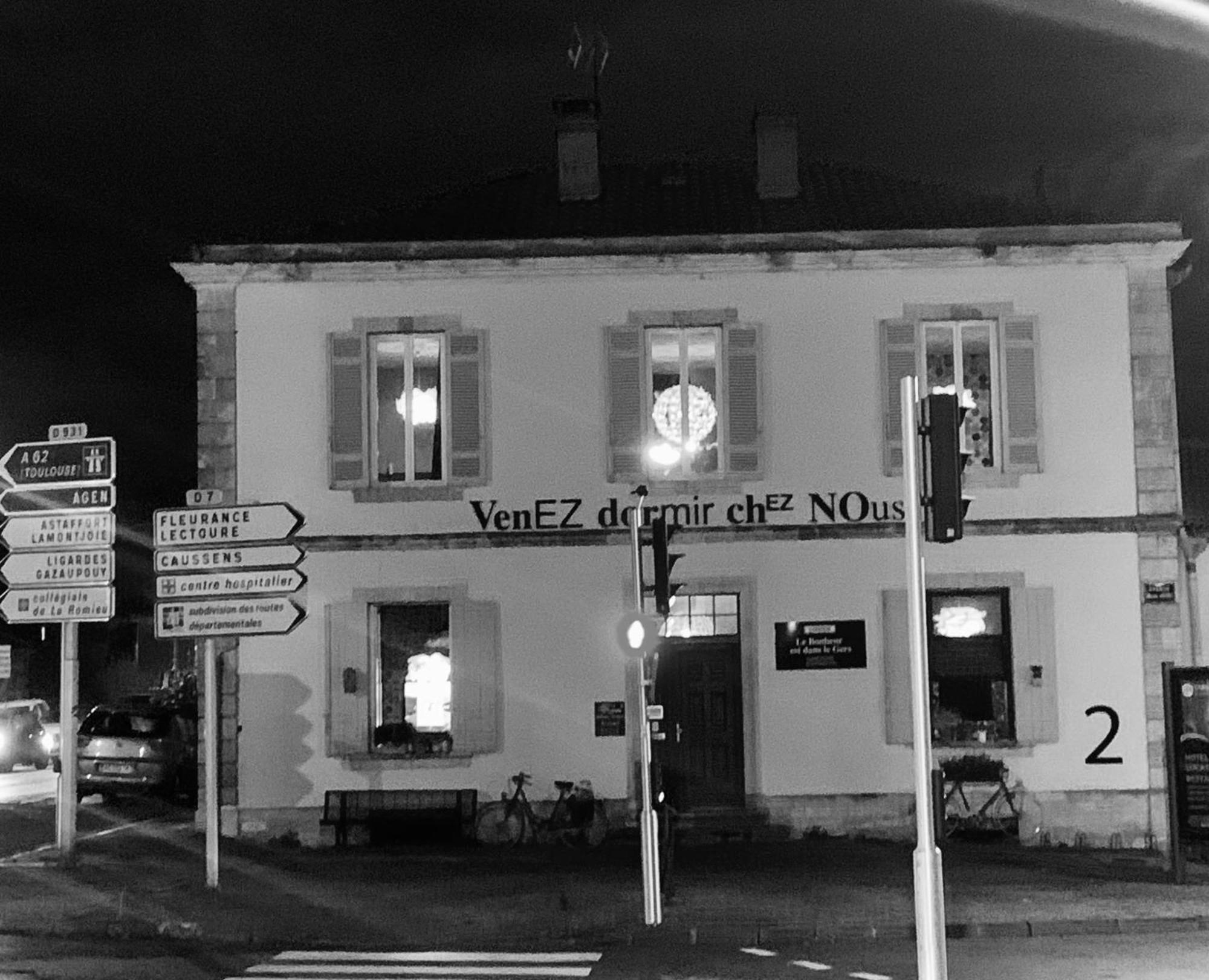 " Venez Dormir Chez Nous " #Condom#Gascogne#D'Artagnan#Armagnac#Le Bonheur Est Dans Le Gers エクステリア 写真